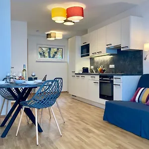 Apartmán Promenade By Bestchoice - Self Check-in With Parking Option, Štýrský Hradec