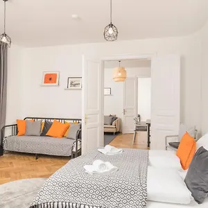  Apartment City